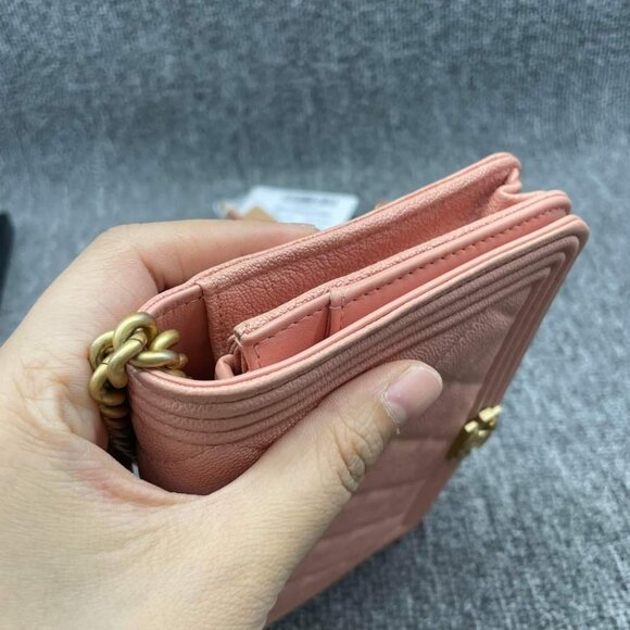 100% Authentic CHANEL Boy Leather Shoulder Bag - Picture 10 of 15